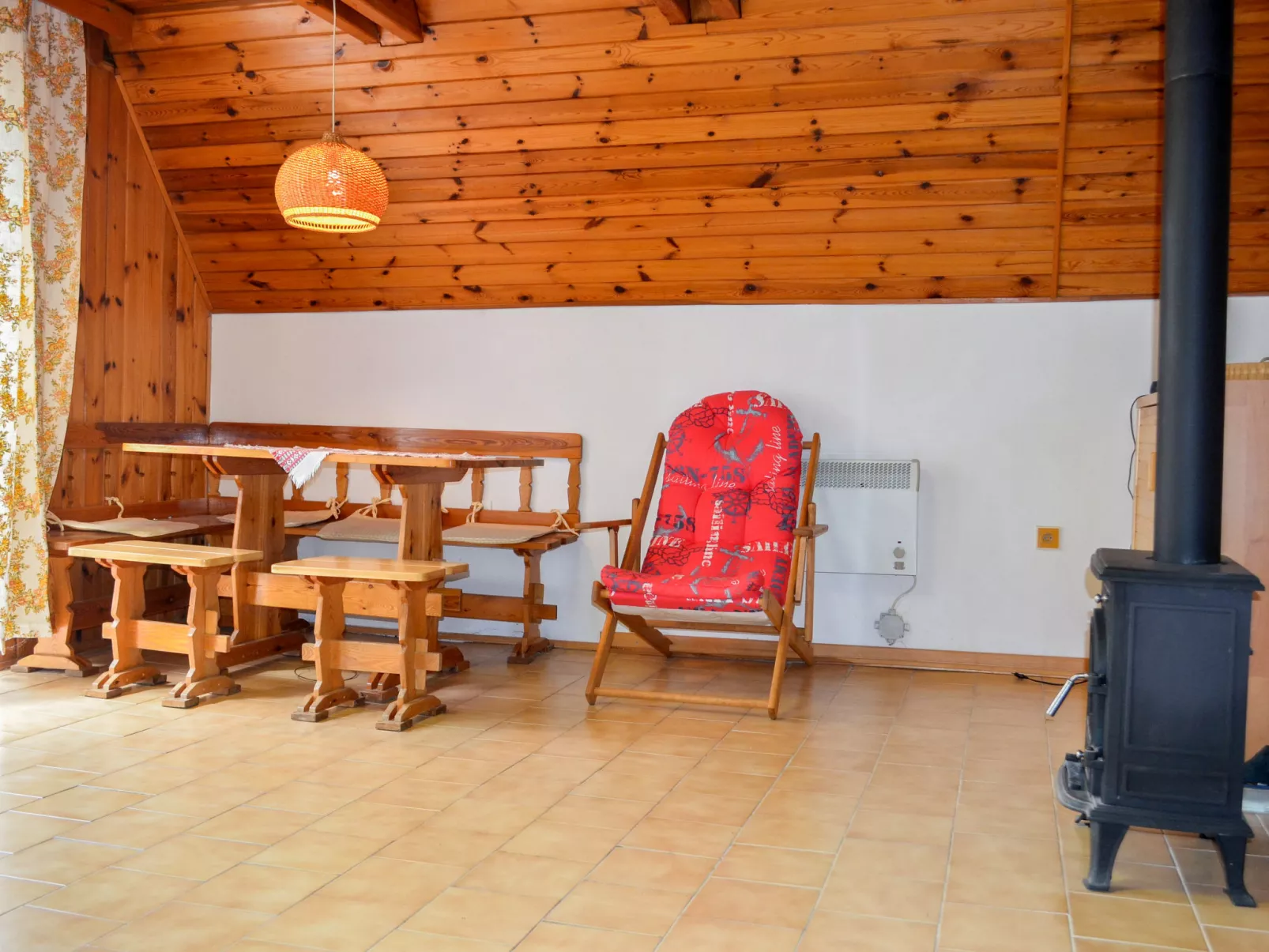 Dehtáře-Inside