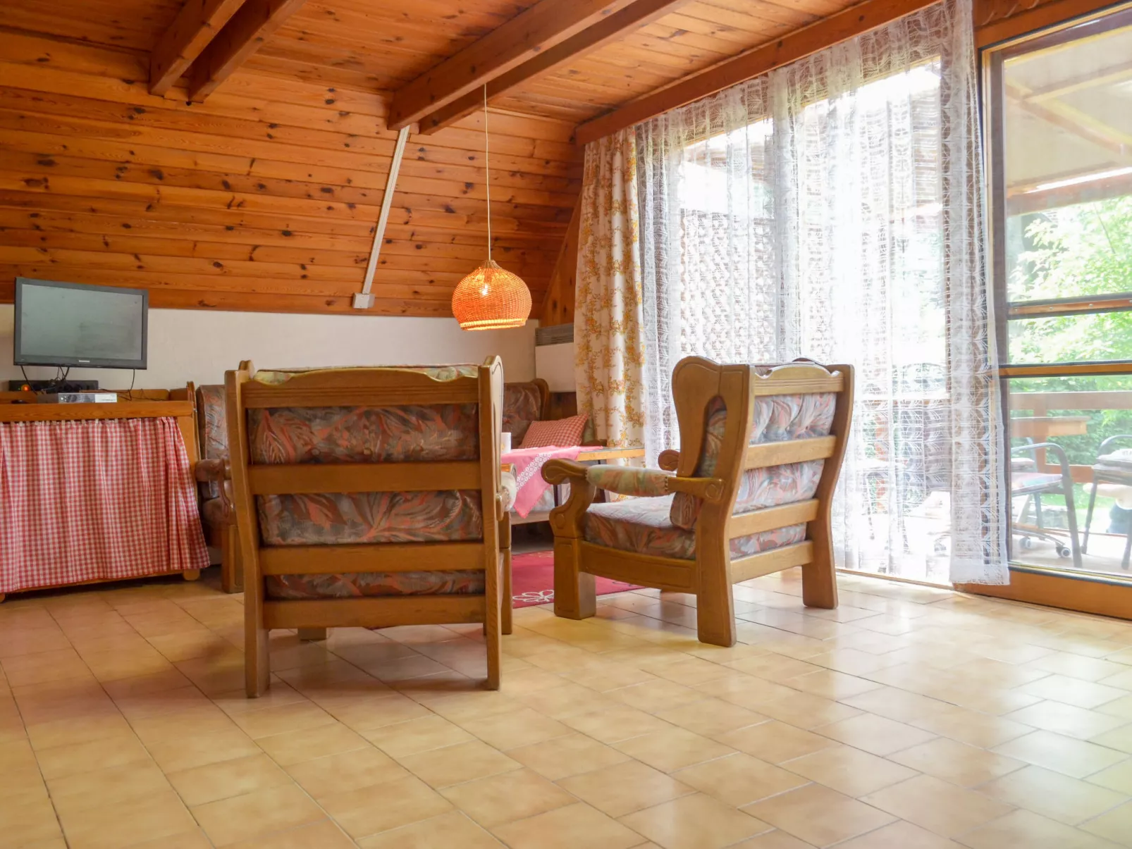 Dehtáře-Inside