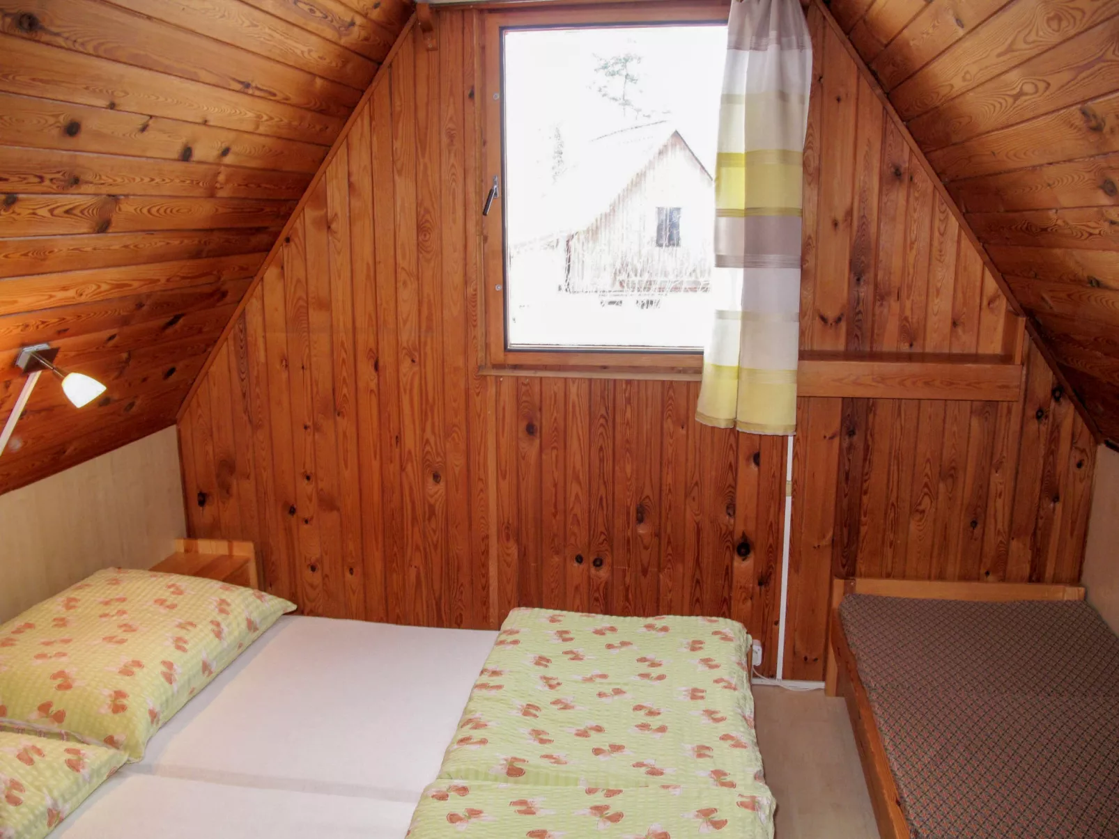 Dehtáře-Inside