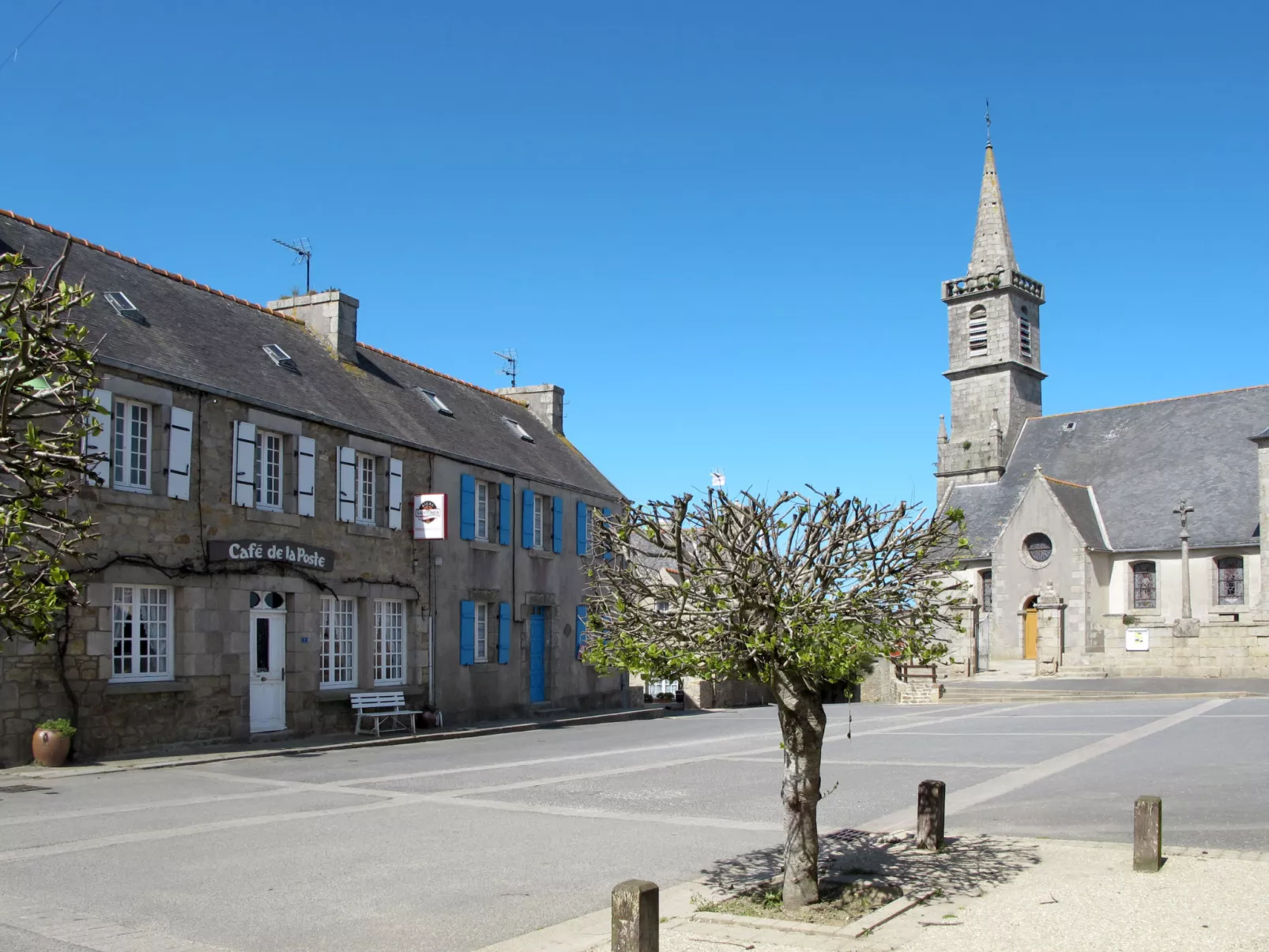 Chez Yves-Area
