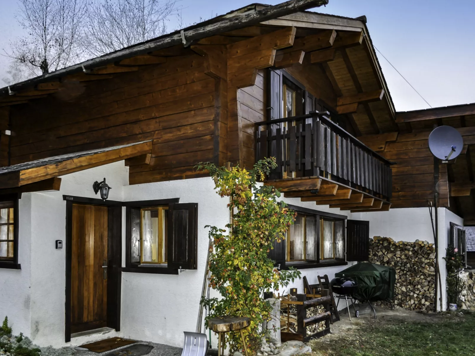 Le Raccard-Outside