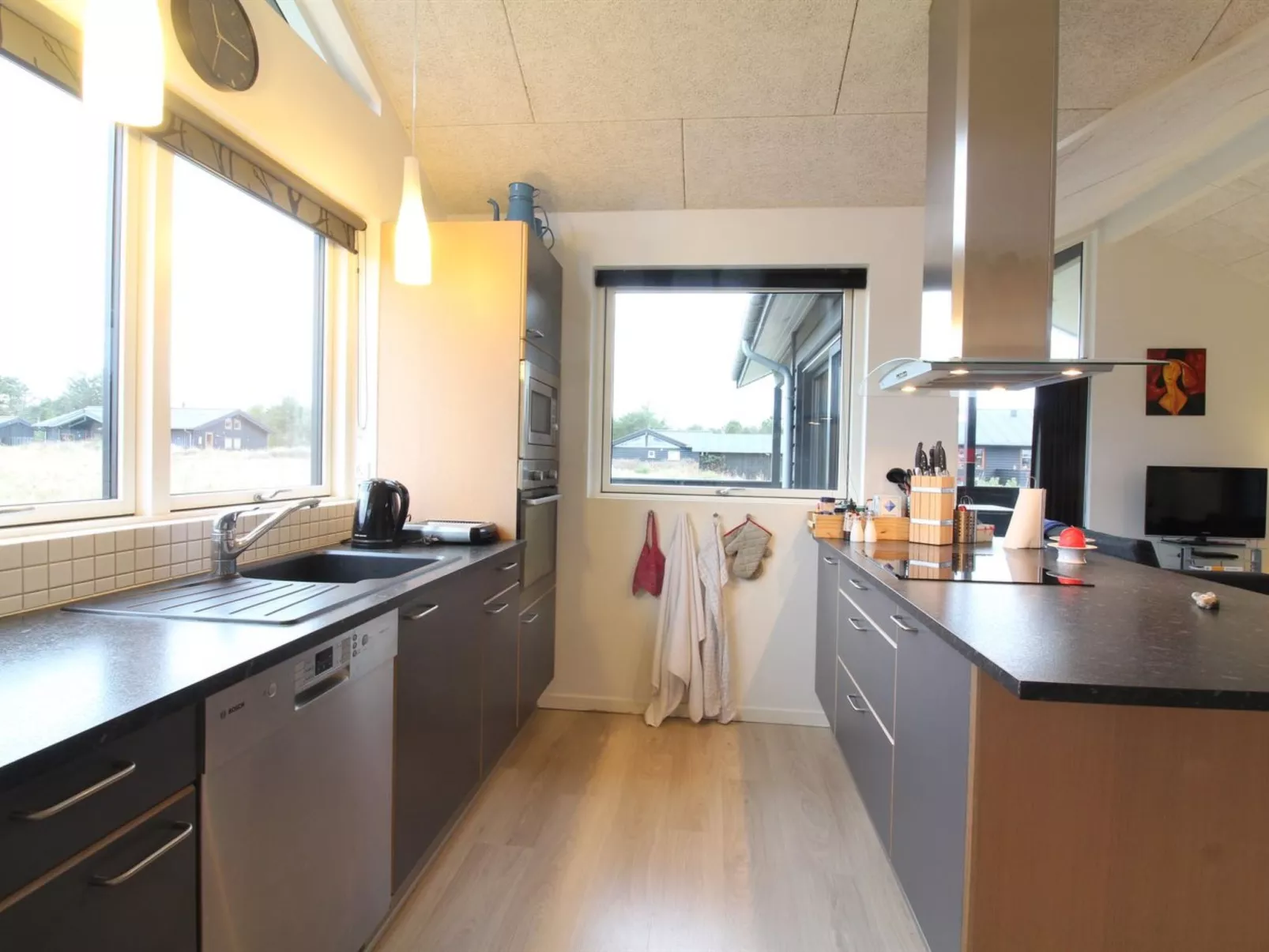 "Fader" - 950m from the sea-Inside