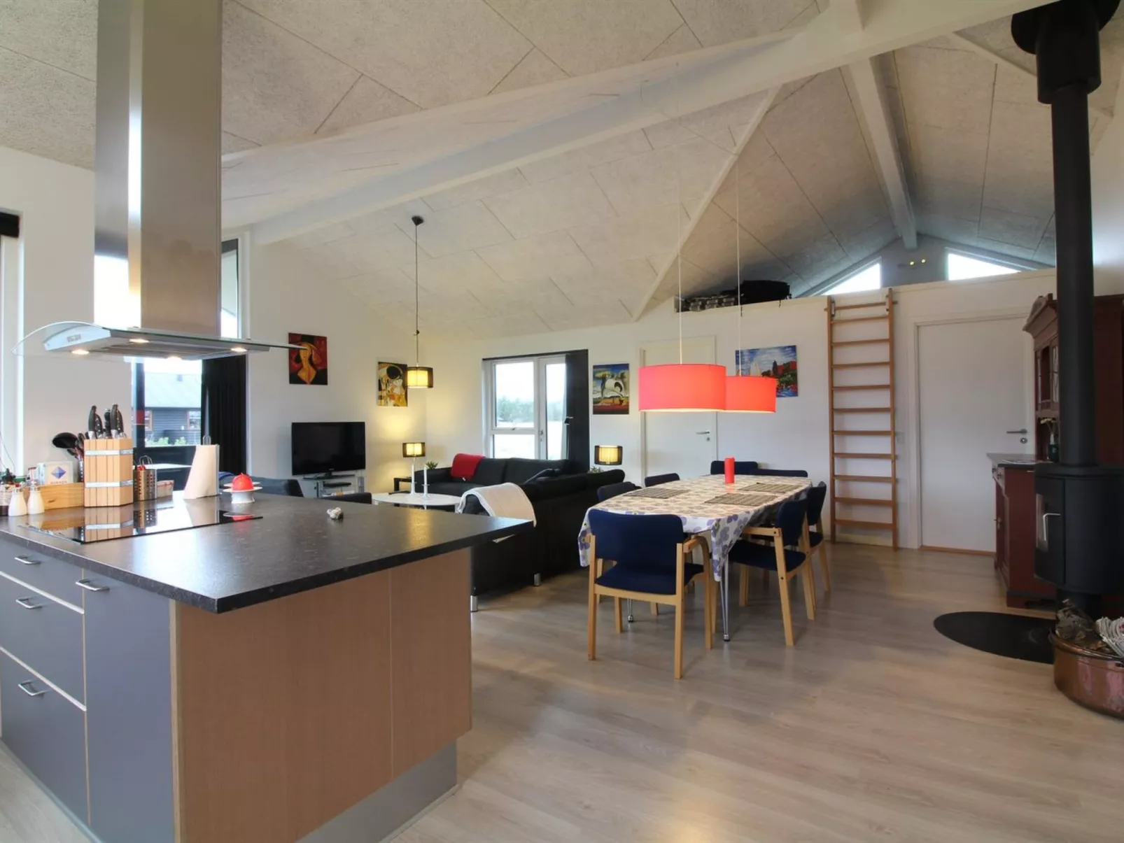"Fader" - 950m from the sea-Inside