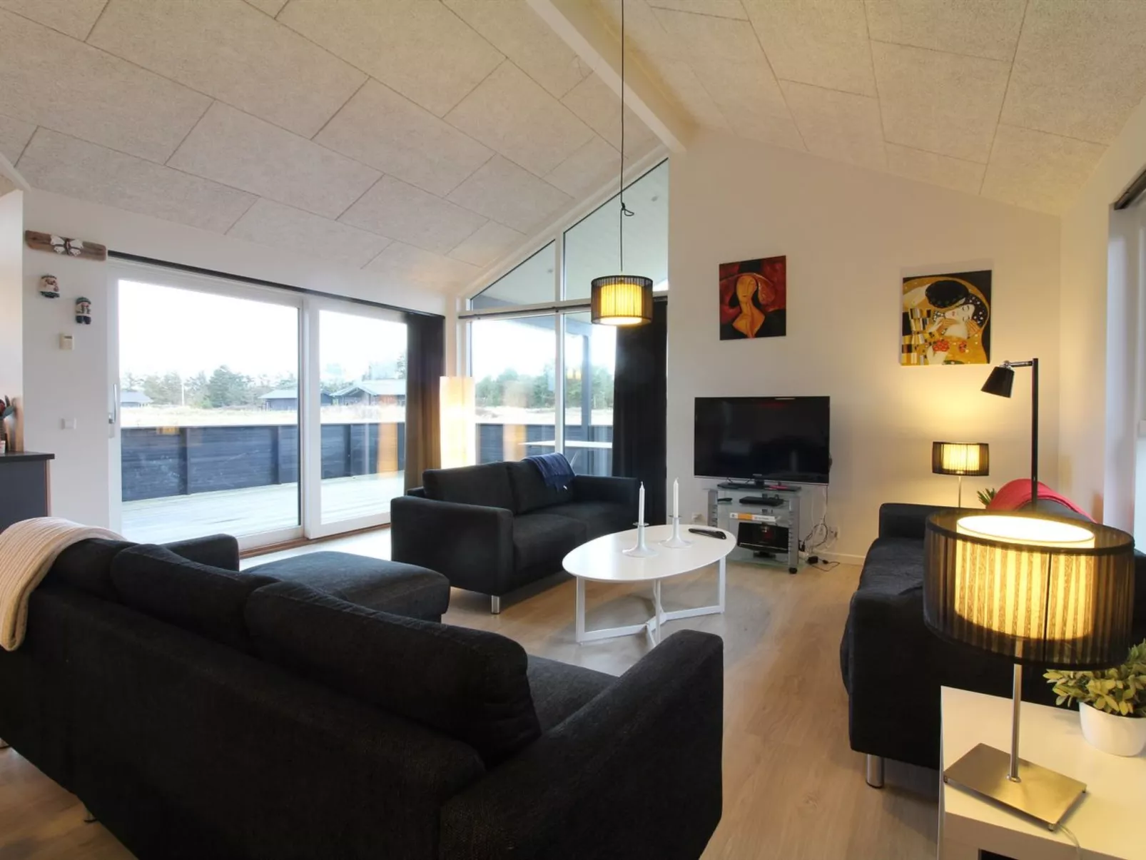 "Fader" - 950m from the sea-Inside