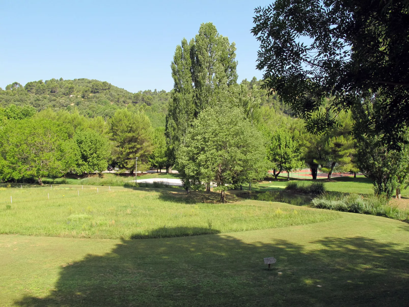 Domaine de Château Laval-Outside