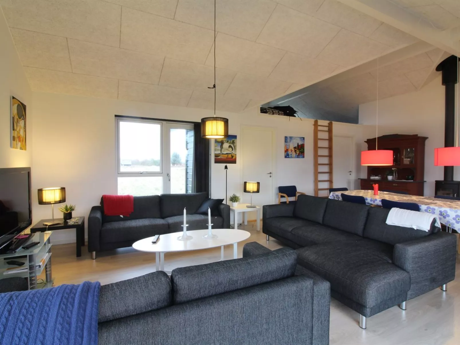 "Fader" - 950m from the sea-Inside
