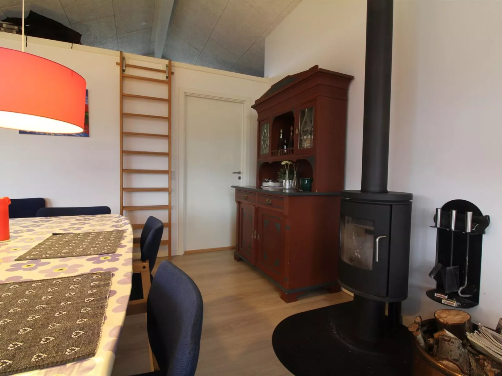 "Fader" - 950m from the sea-Inside