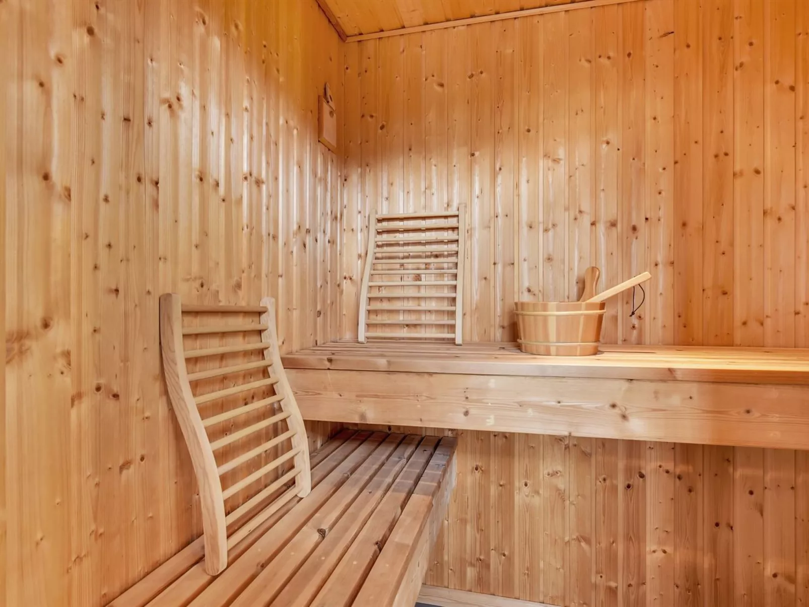 "Luzia" - 1.2km from the sea-Inside
