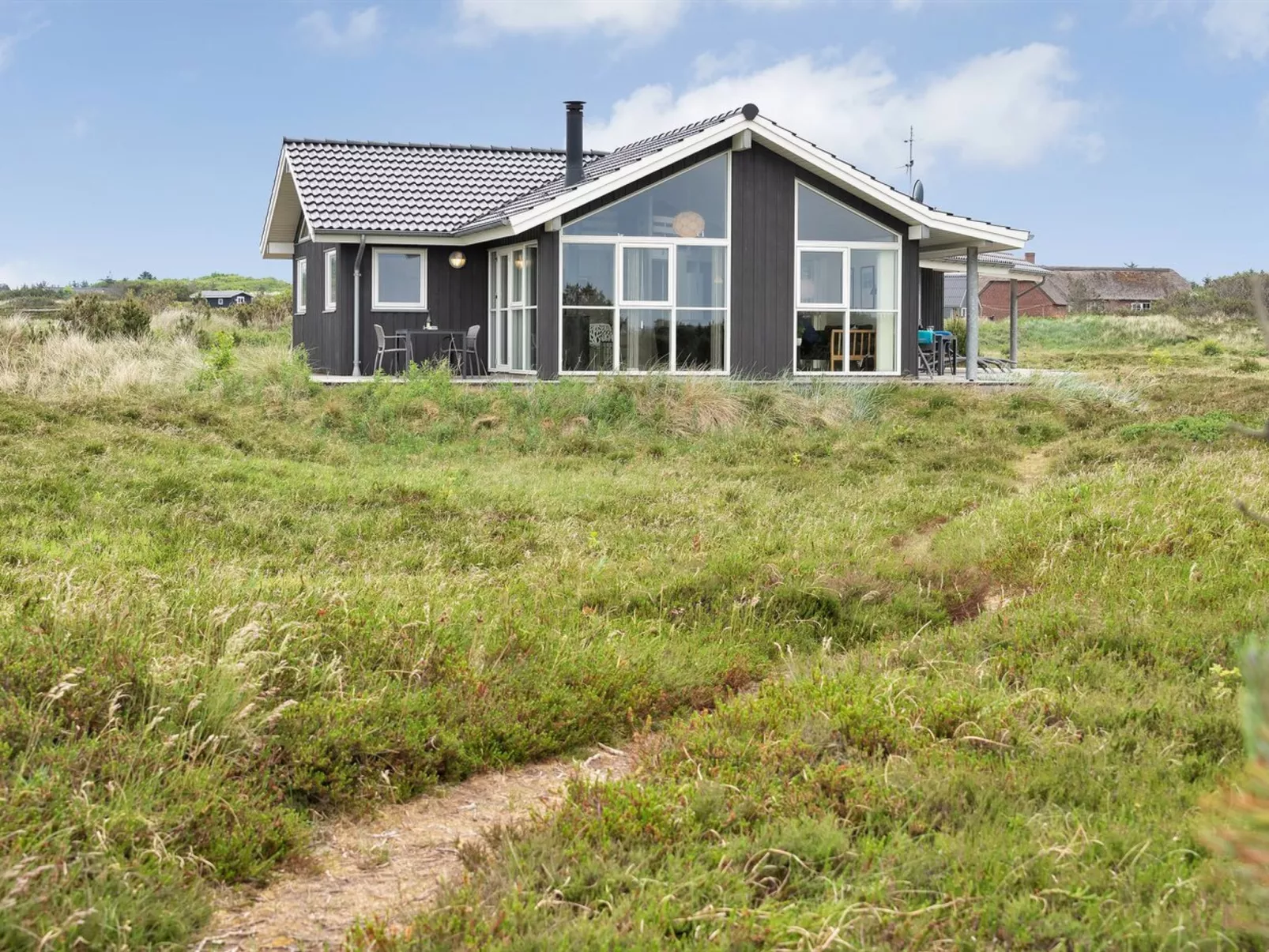 "Luzia" - 1.2km from the sea-Outside