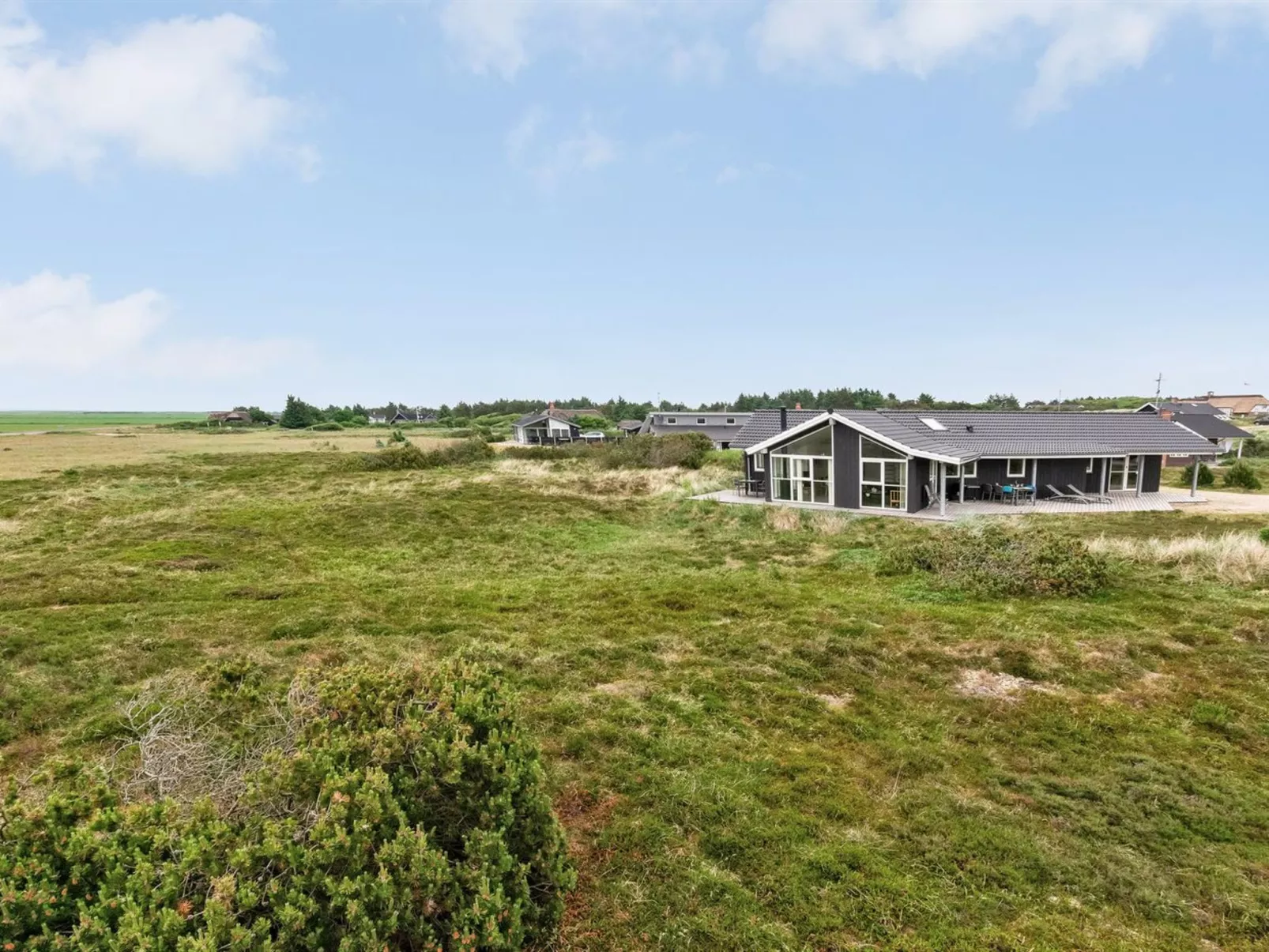 "Luzia" - 1.2km from the sea-Outside