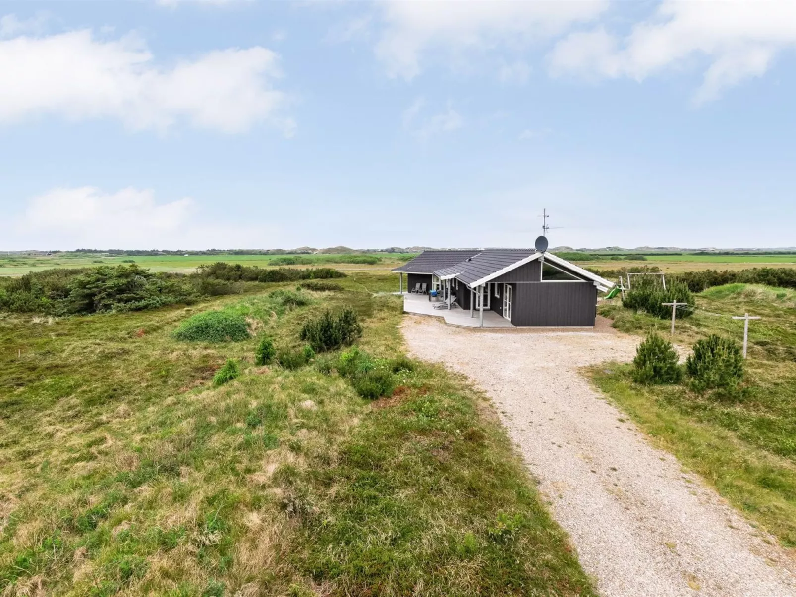 "Luzia" - 1.2km from the sea-Outside