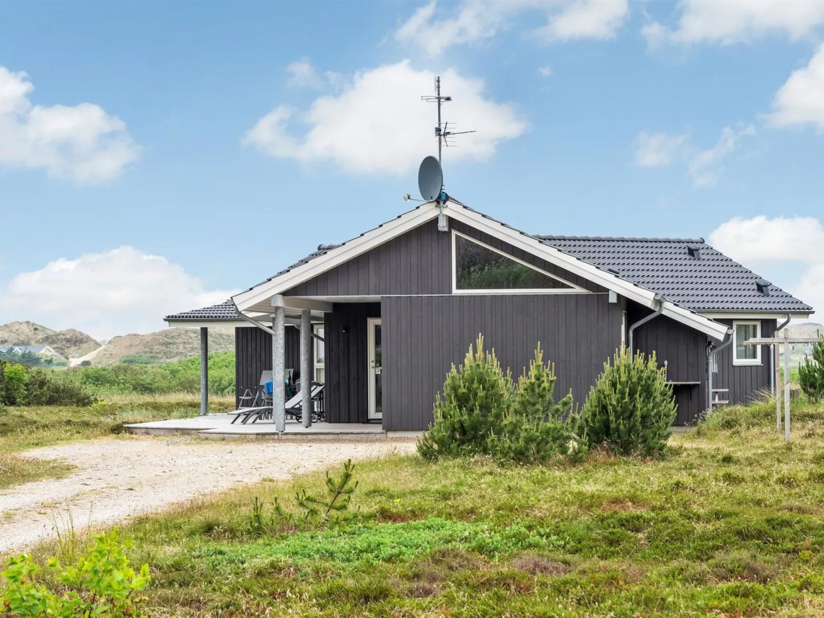 "Luzia" - 1.2km from the sea-Outside