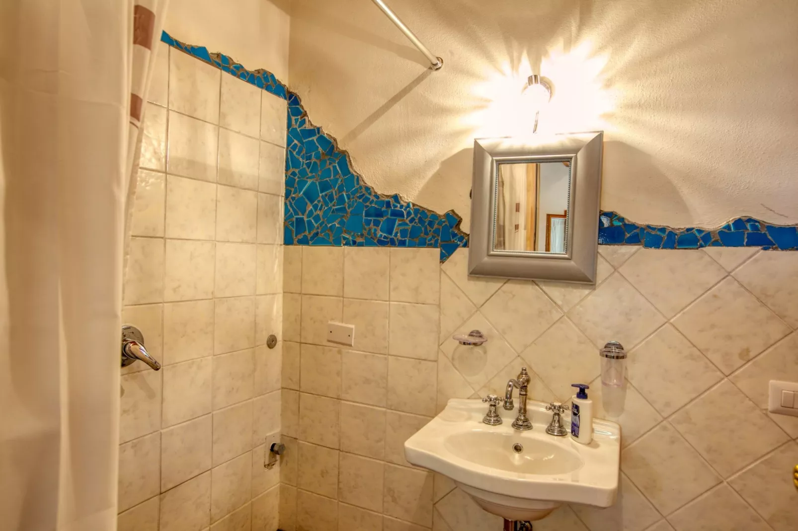 Villa Giuli-Bathroom