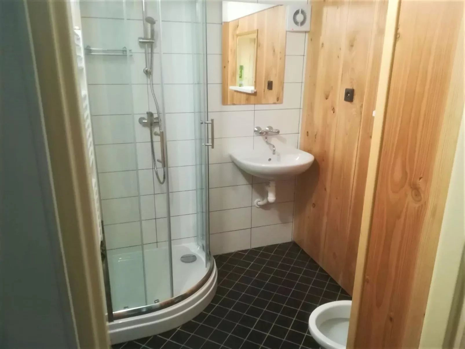 Hillside Lodge & Garden-Inside