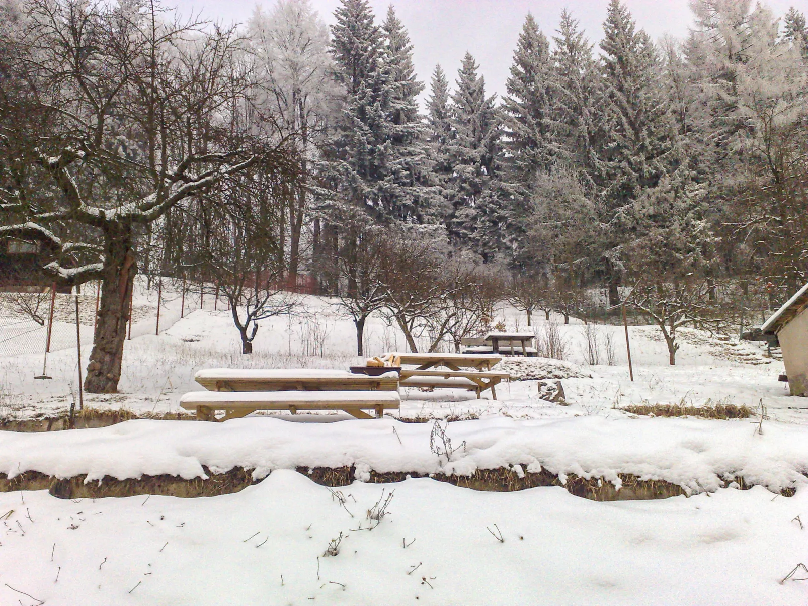 Hillside Lodge & Garden-Outside