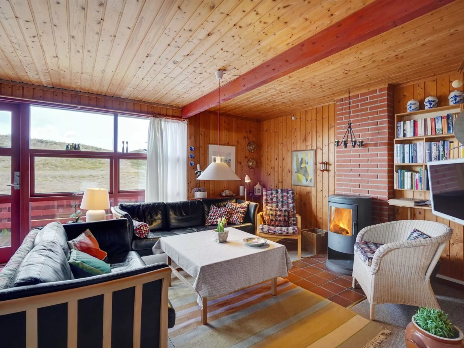 "Larsen" - 900m from the sea-Inside