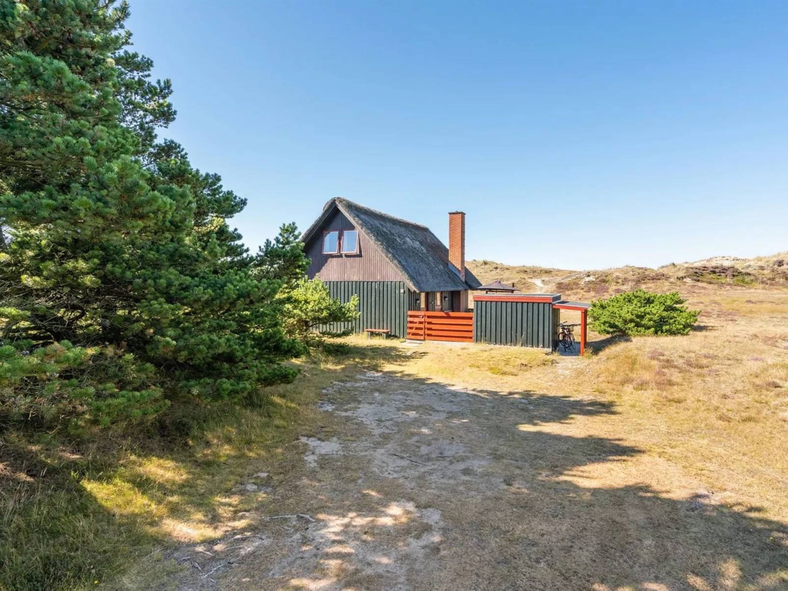 "Larsen" - 900m from the sea-Inside