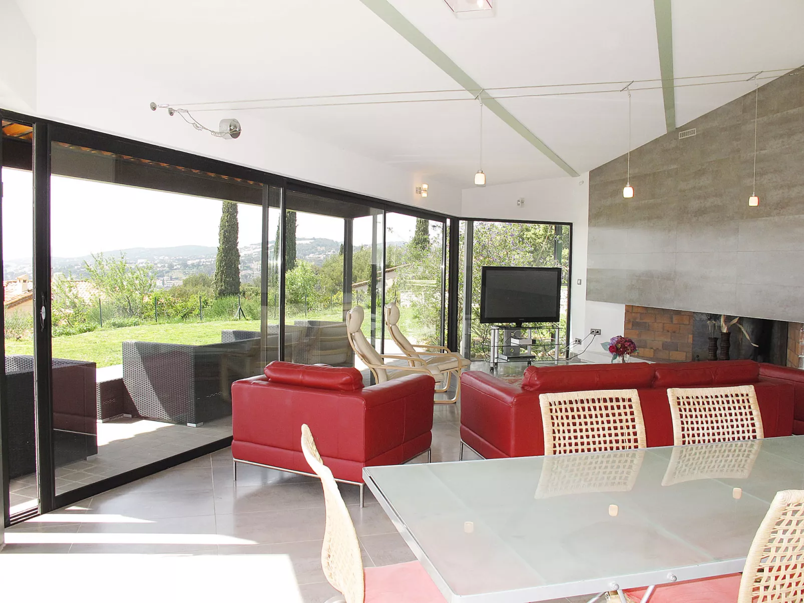 Baie de Bandol-Inside