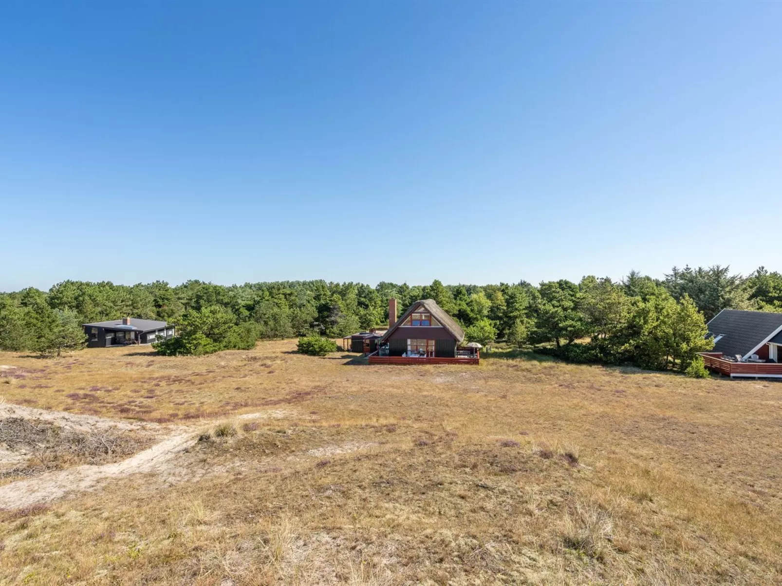 "Larsen" - 900m from the sea-Outside