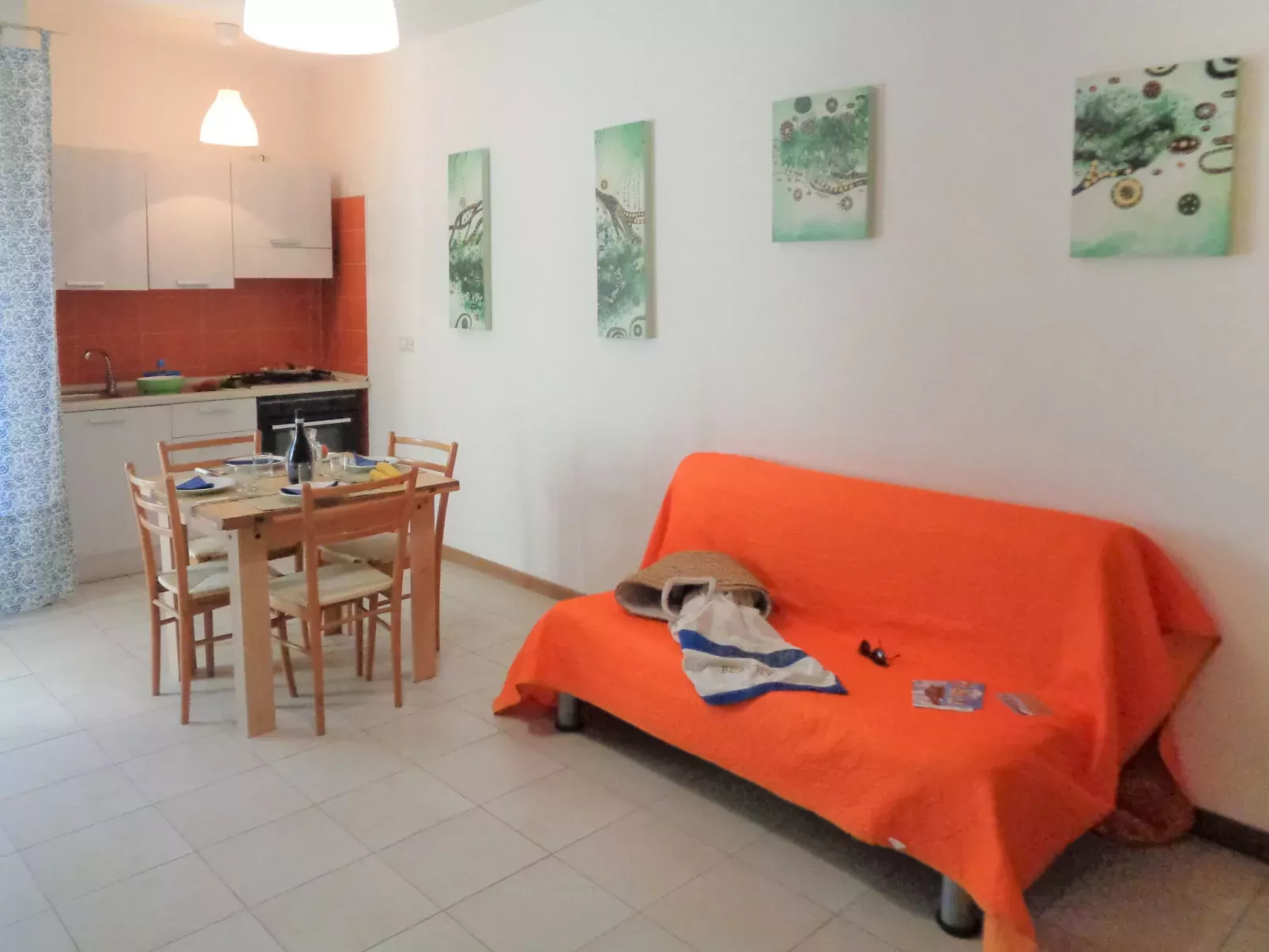 Green Marine, Palme, Ismare-Drinnen