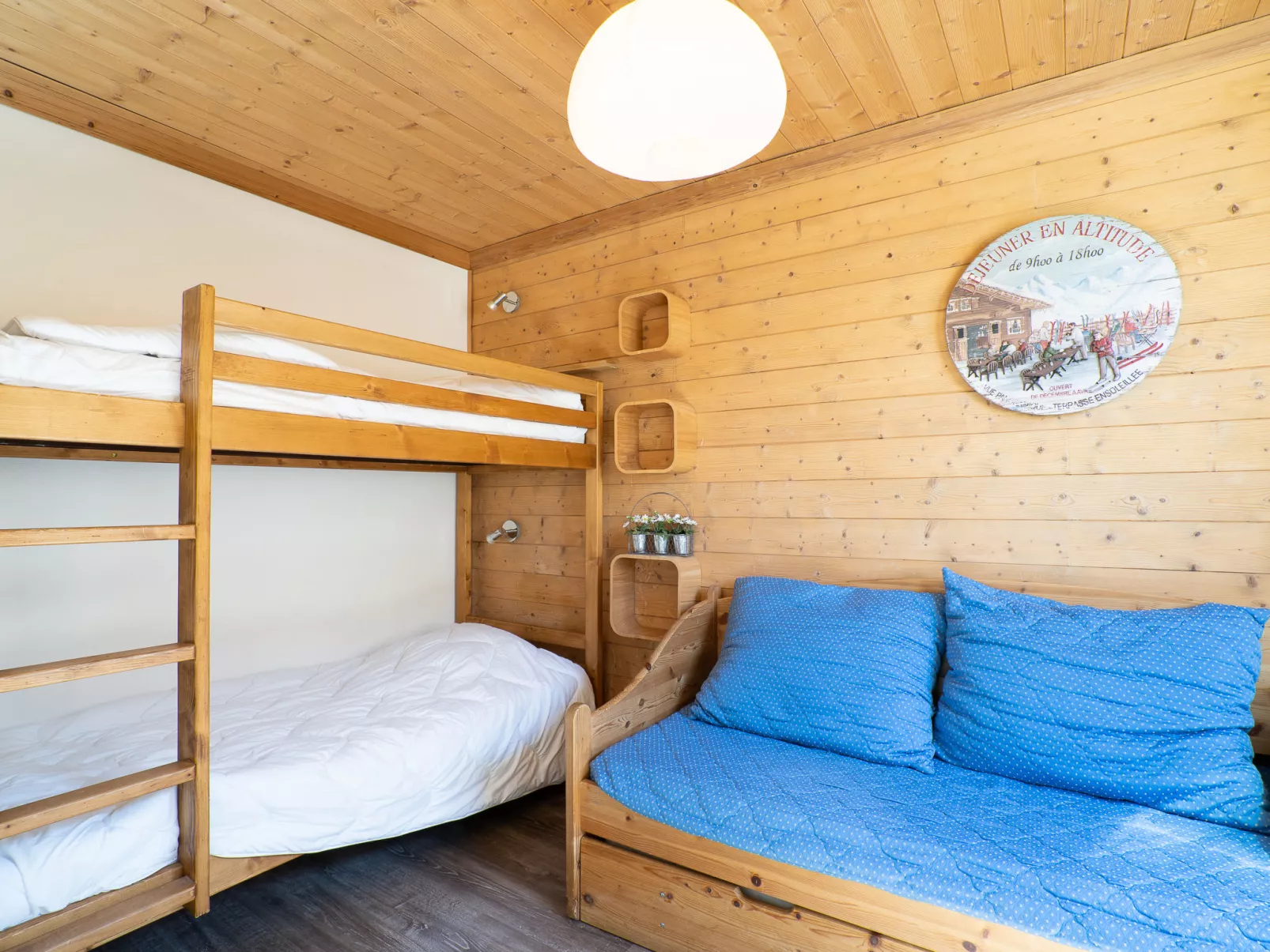 Lac Blanc 704-Inside