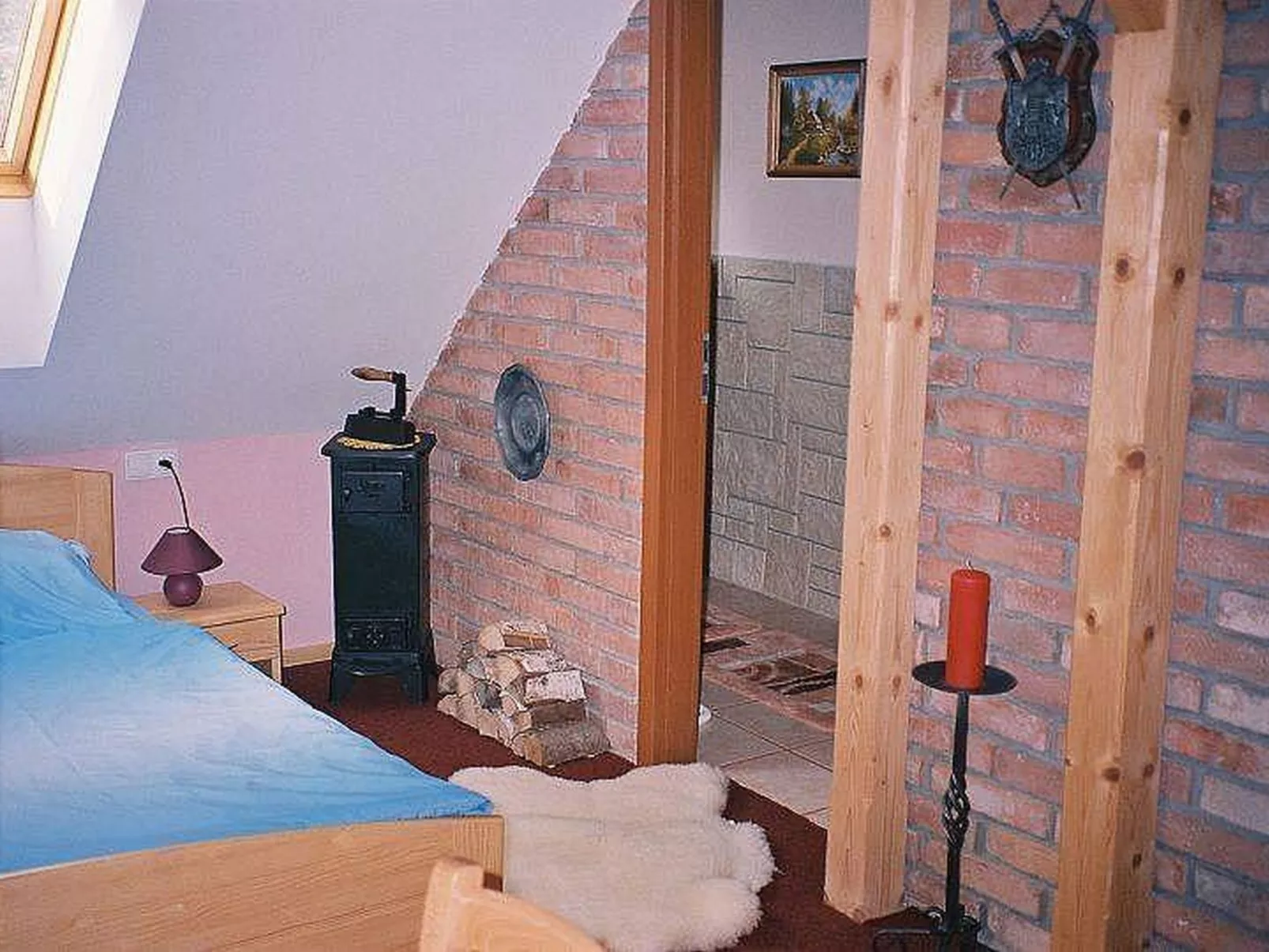 Chlívce u Hronova-Inside