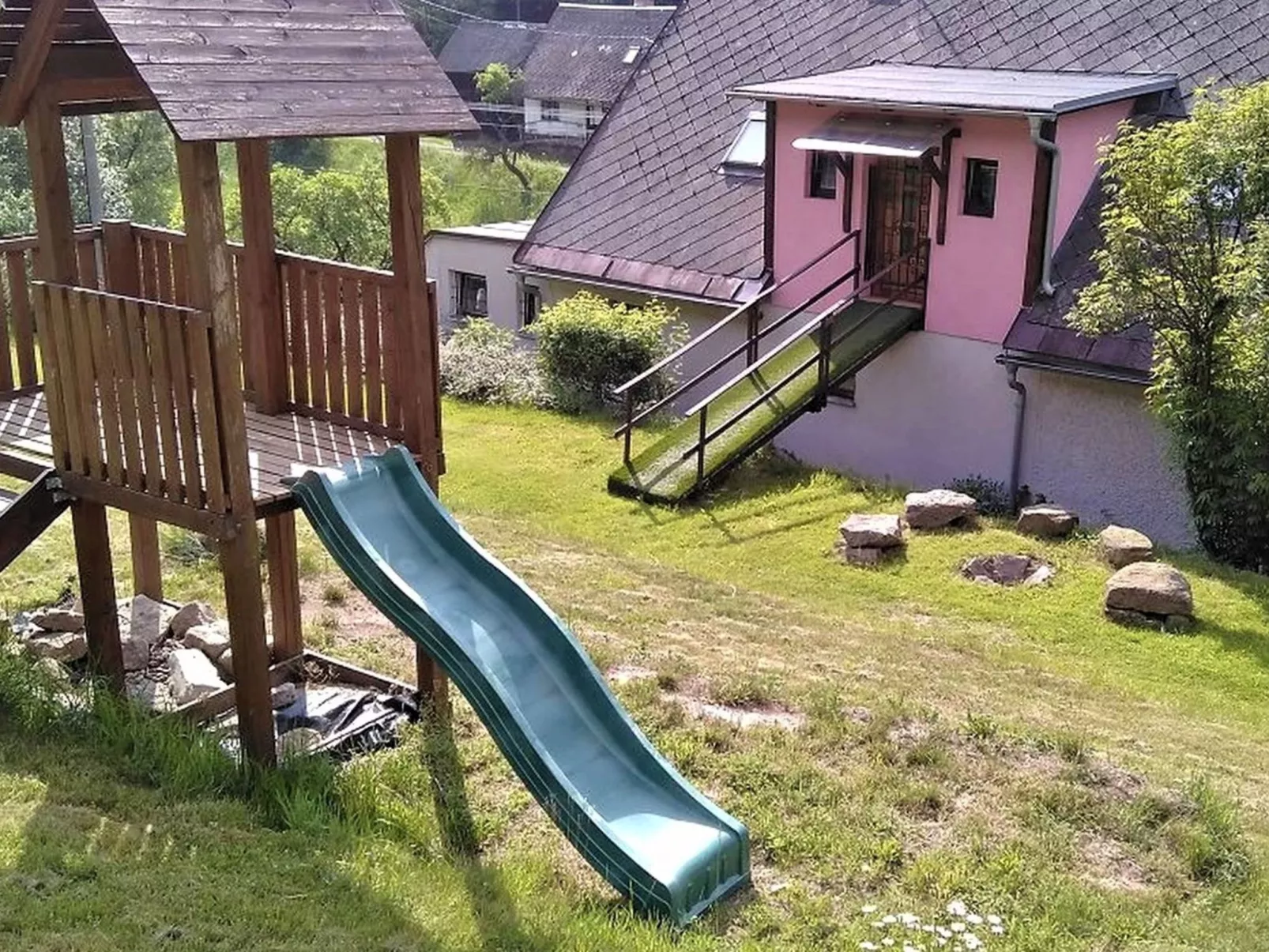 Chlívce u Hronova-Outside
