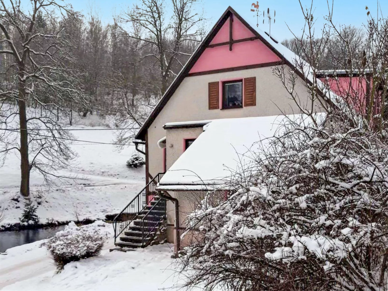 Chlívce u Hronova-Outside
