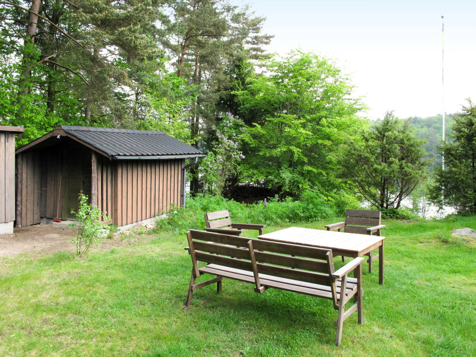 Munkhalla Utsikten-Outside