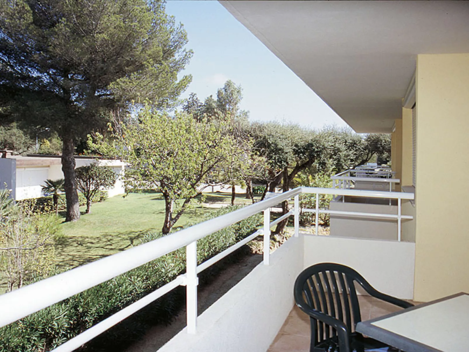 Cannes-Outside