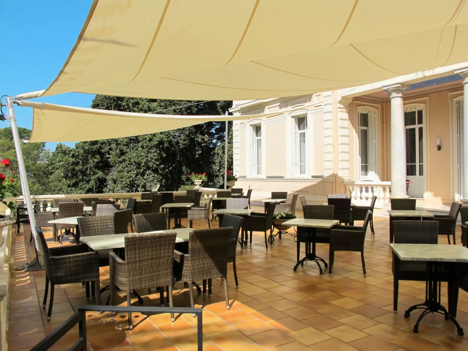 Cannes-Inside