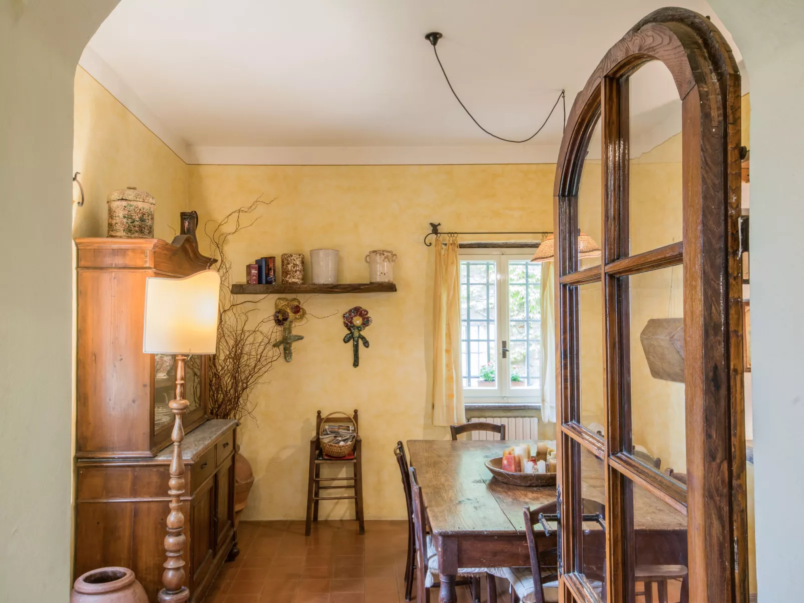 Casaccia-Inside