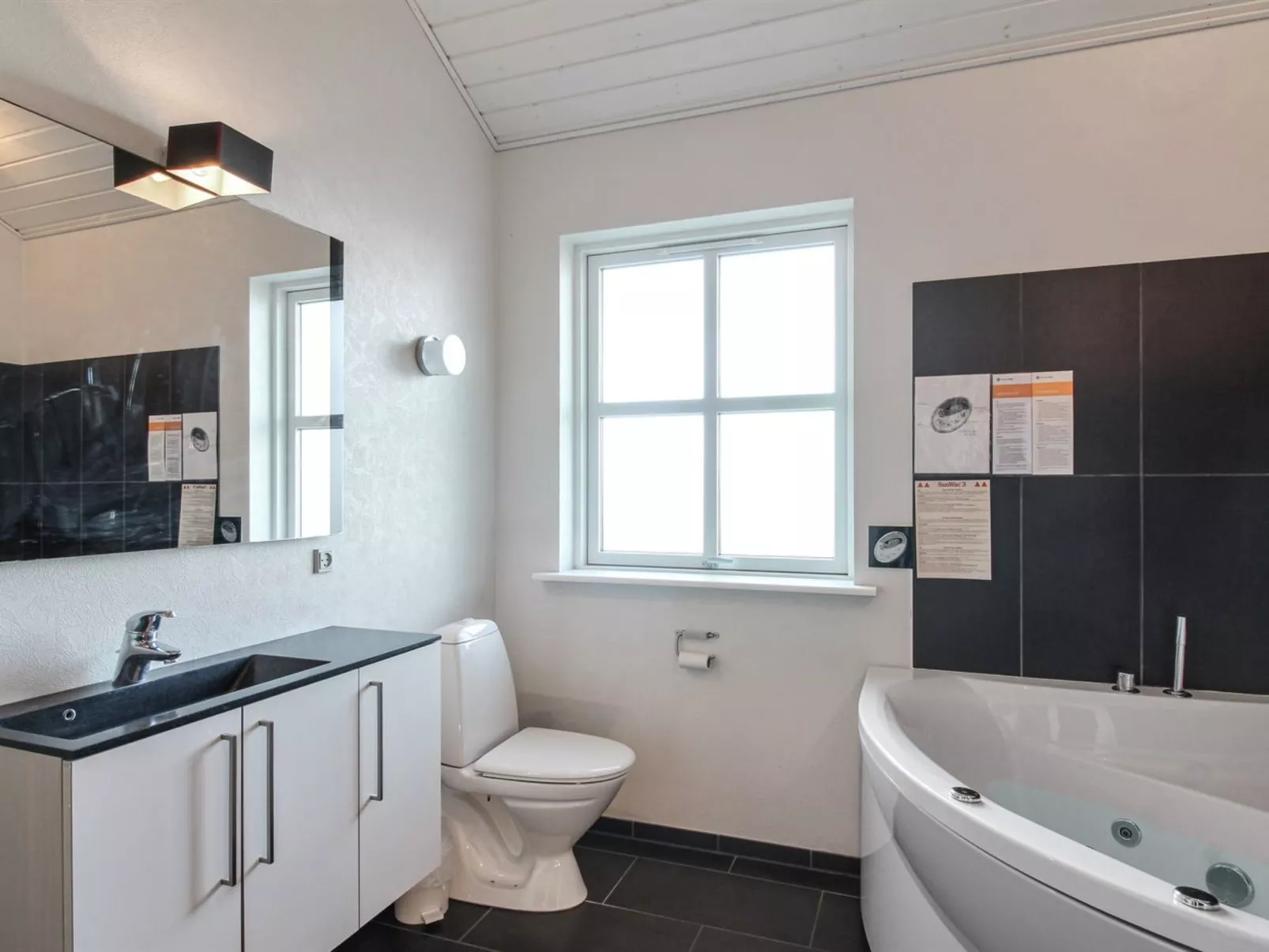 "Eskil" - 656m from the sea-Inside