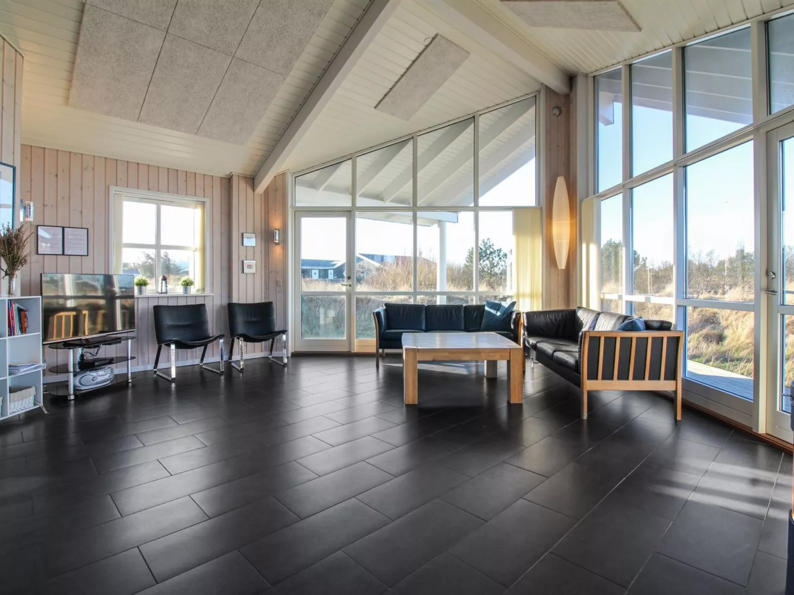 "Eskil" - 656m from the sea-Inside