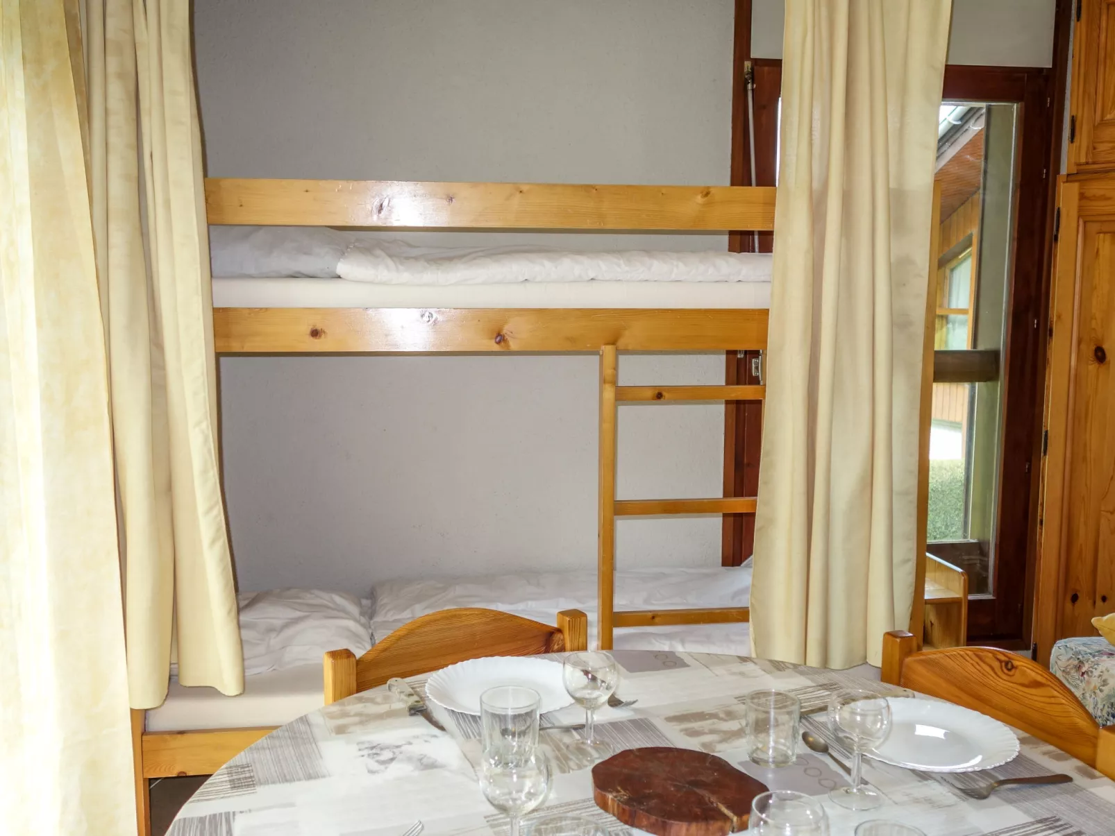 La Borgia A, B, C-Inside