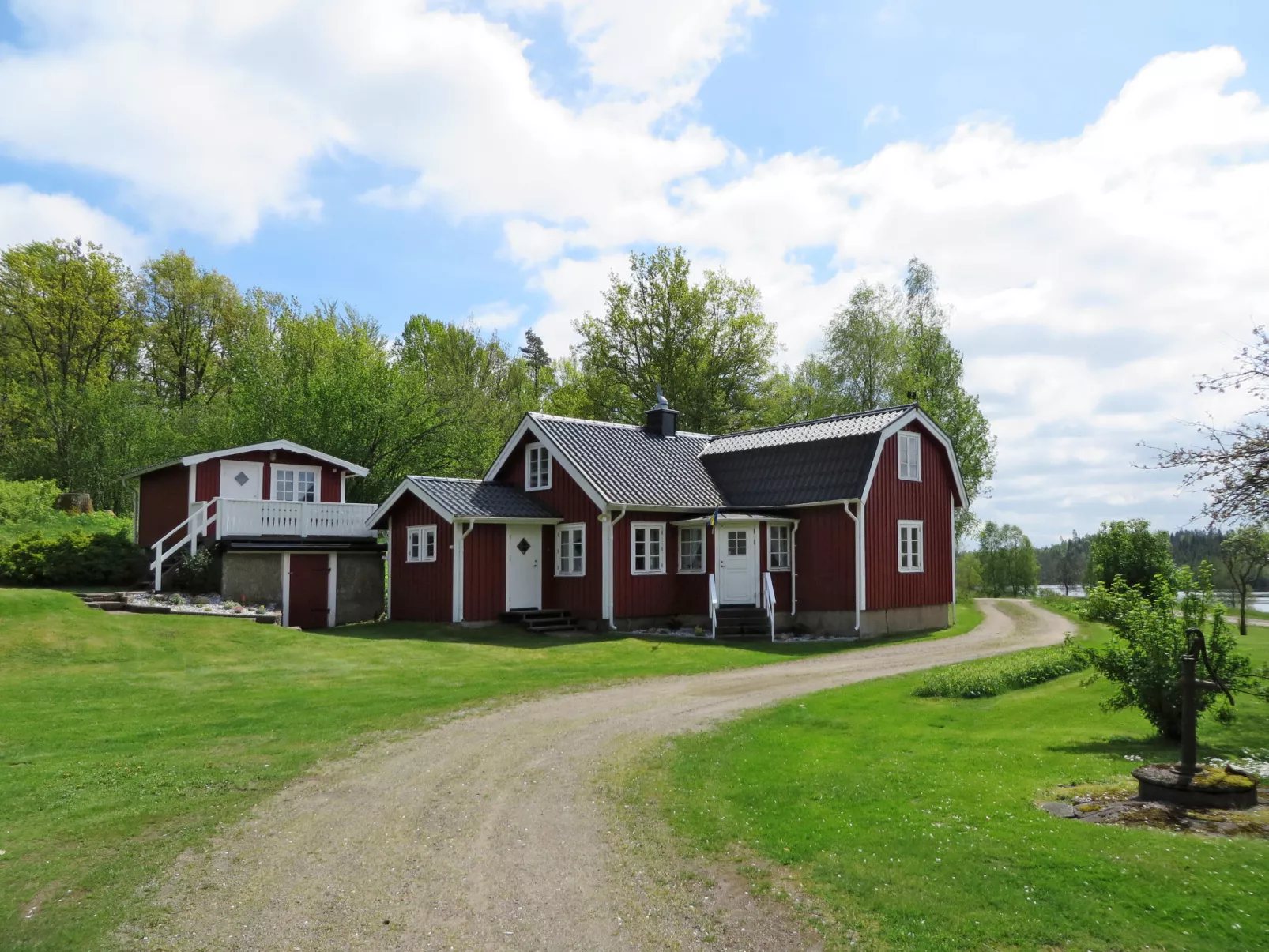 Mjöhult Utsikten-Outside