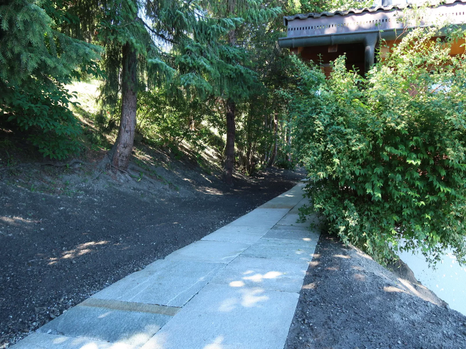 Dolce Cabane-Outside