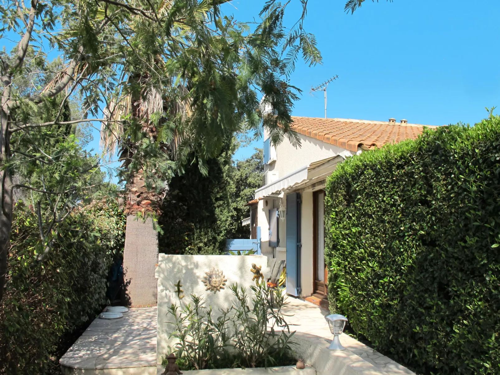 Le Clos d'Azur 2-Outside