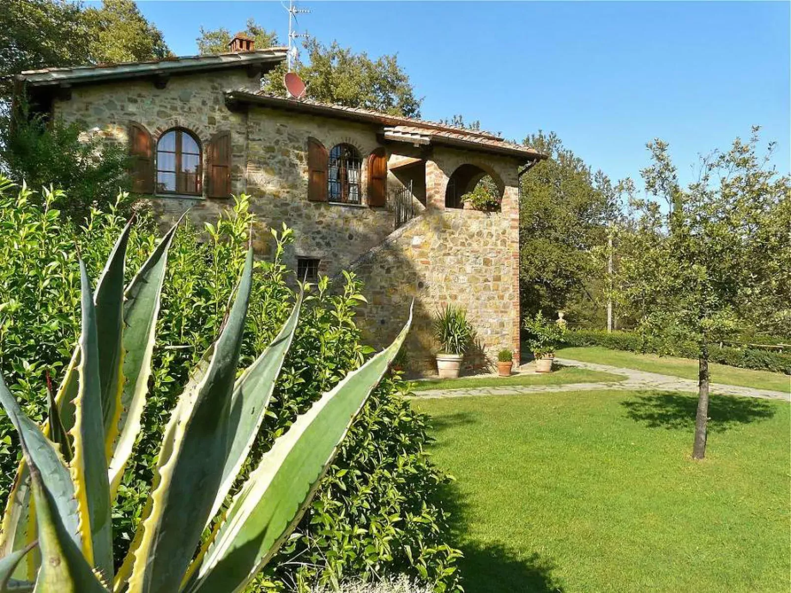 Tenuta Farneta-Draußen