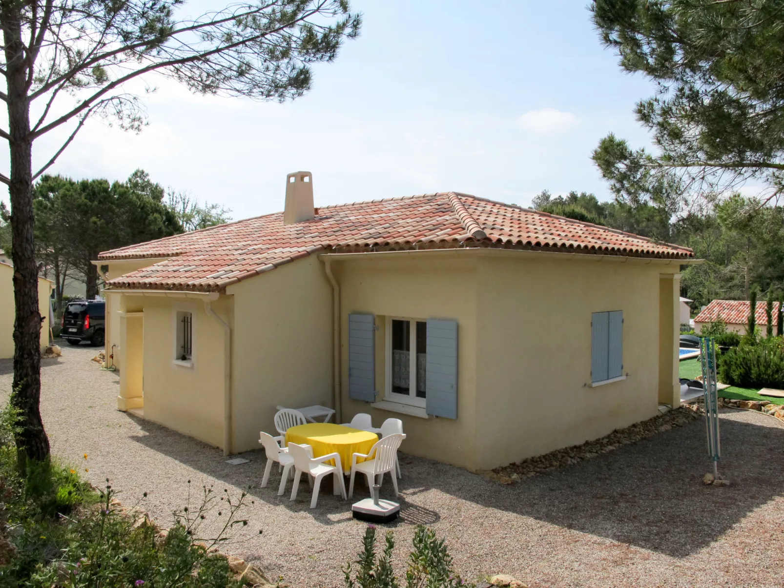Au Romarin-Outside