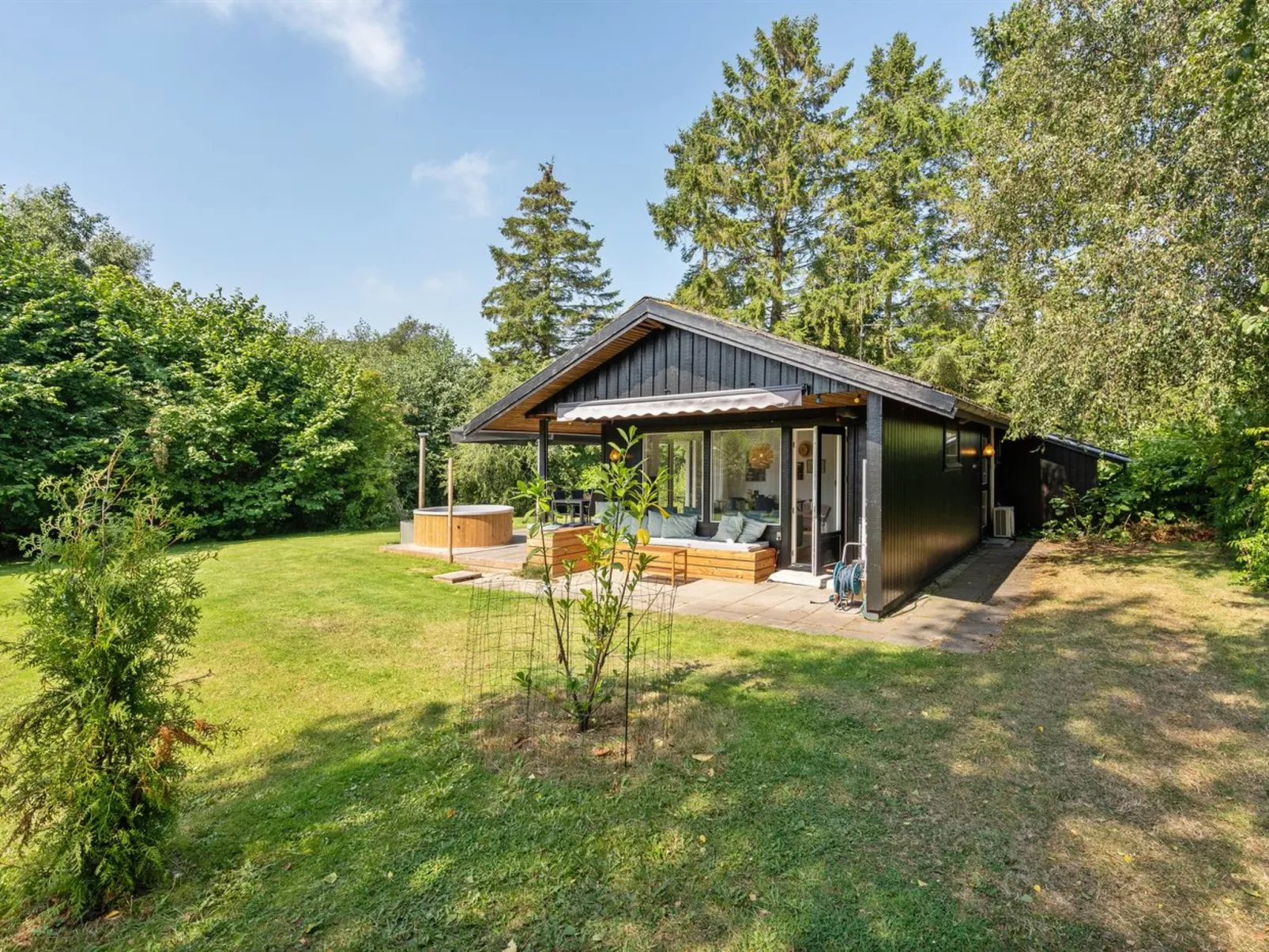 "Edny" - 210m from the sea-Draußen