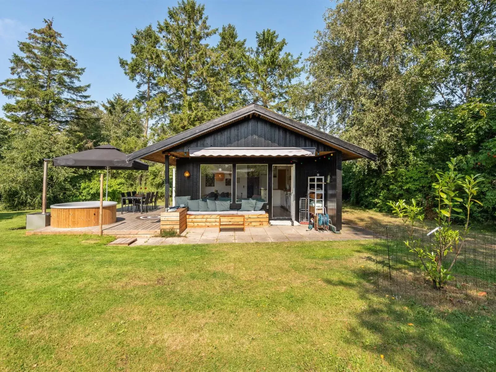 "Edny" - 210m from the sea-Draußen