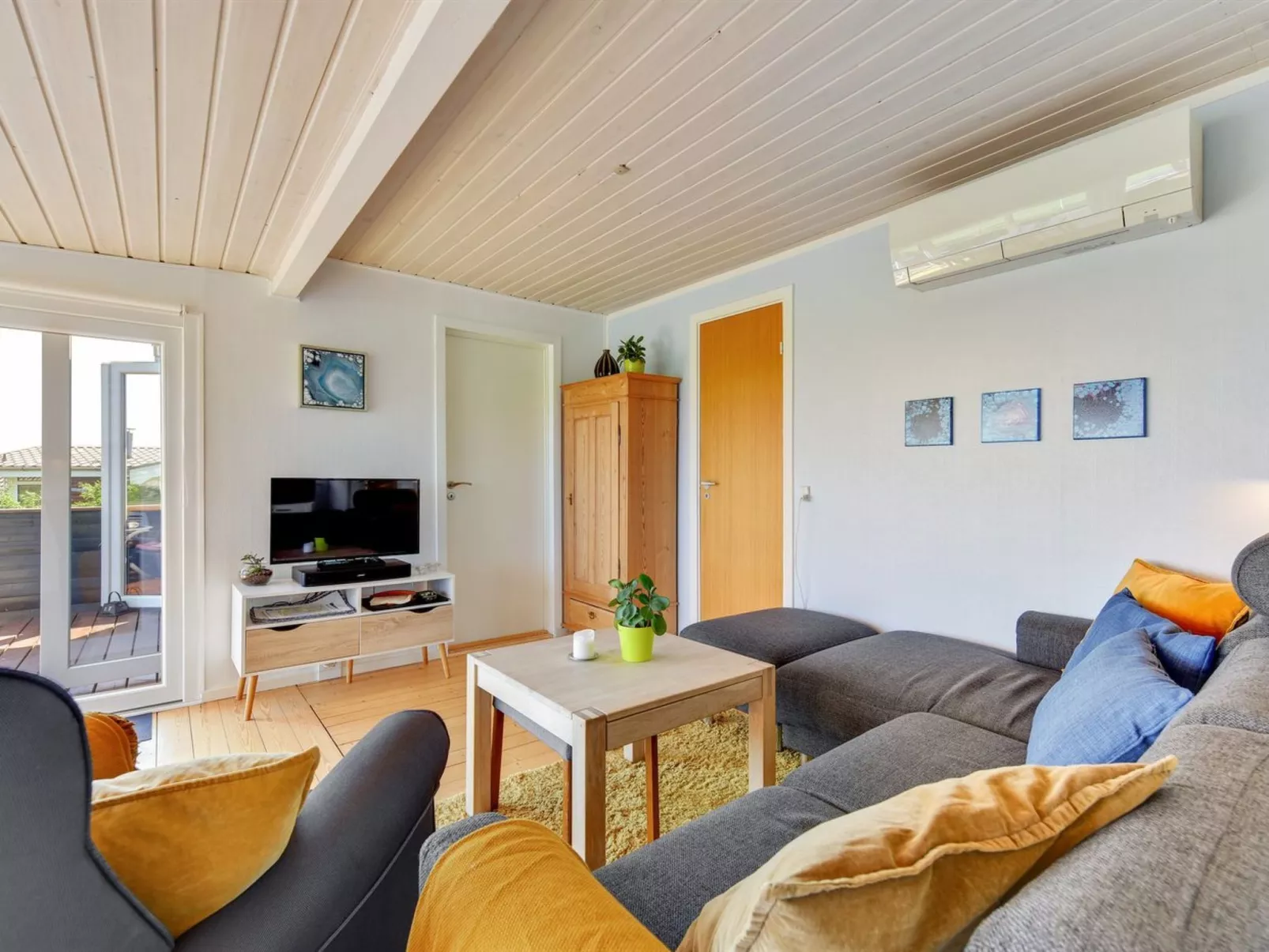 "Axeln" - 300m to the inlet-Inside
