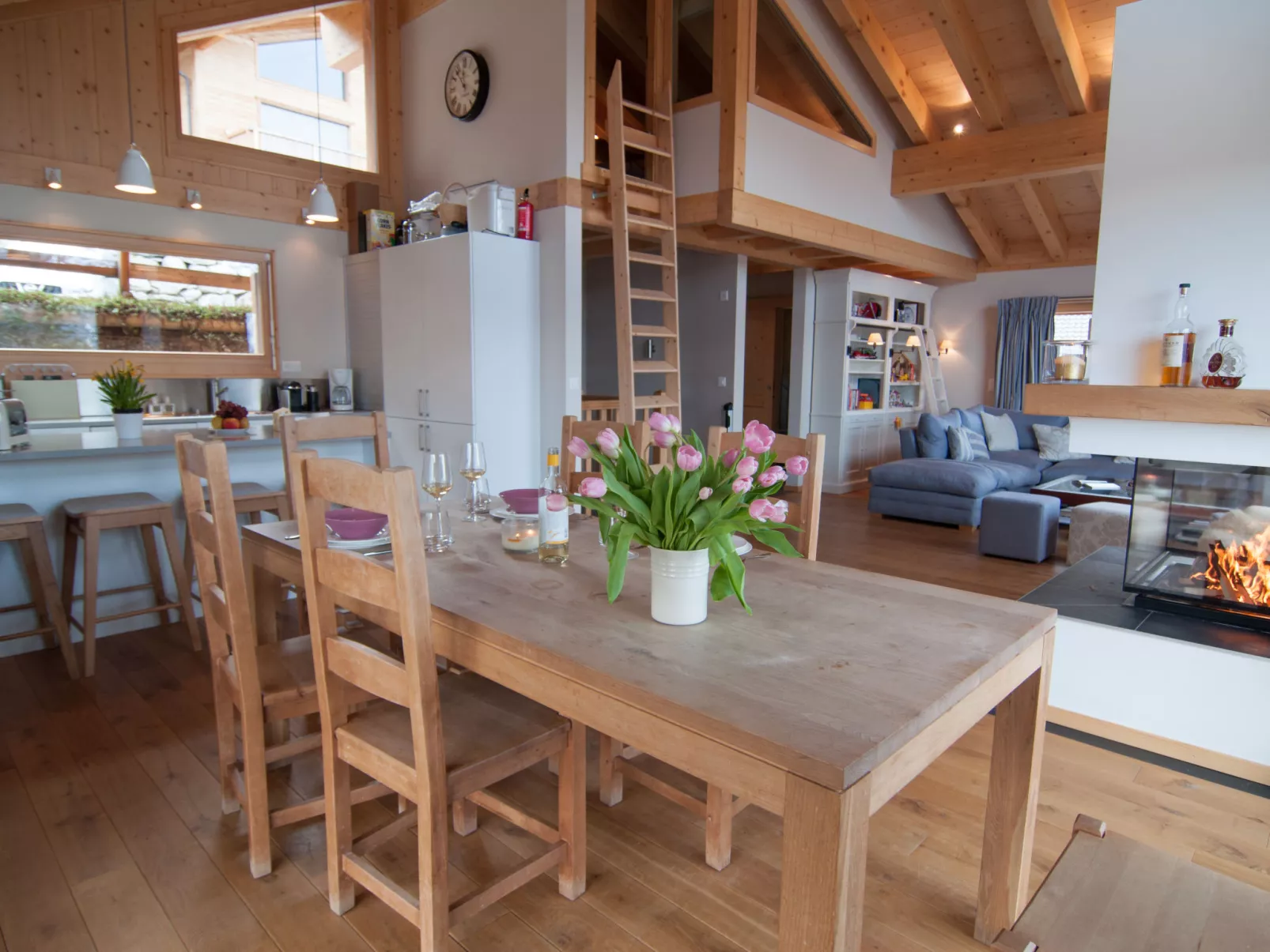 Chalet Manson-Inside