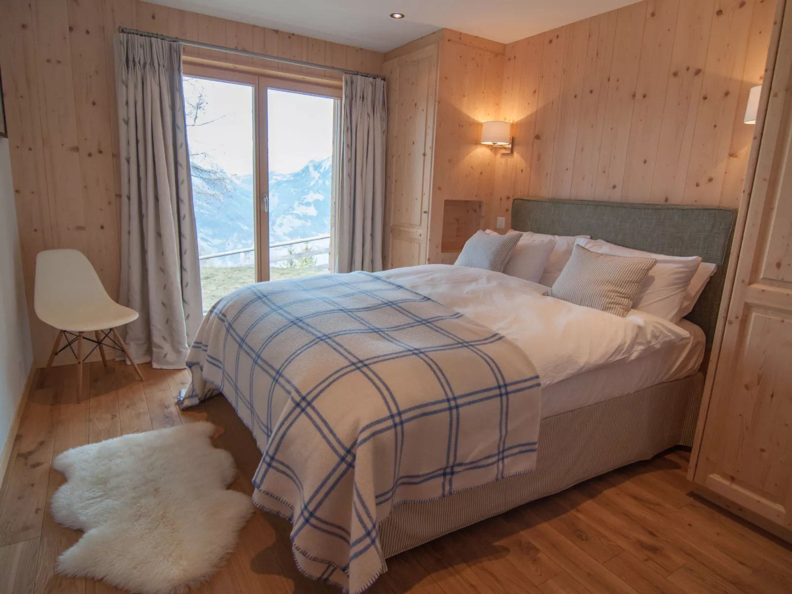Chalet Manson-Inside