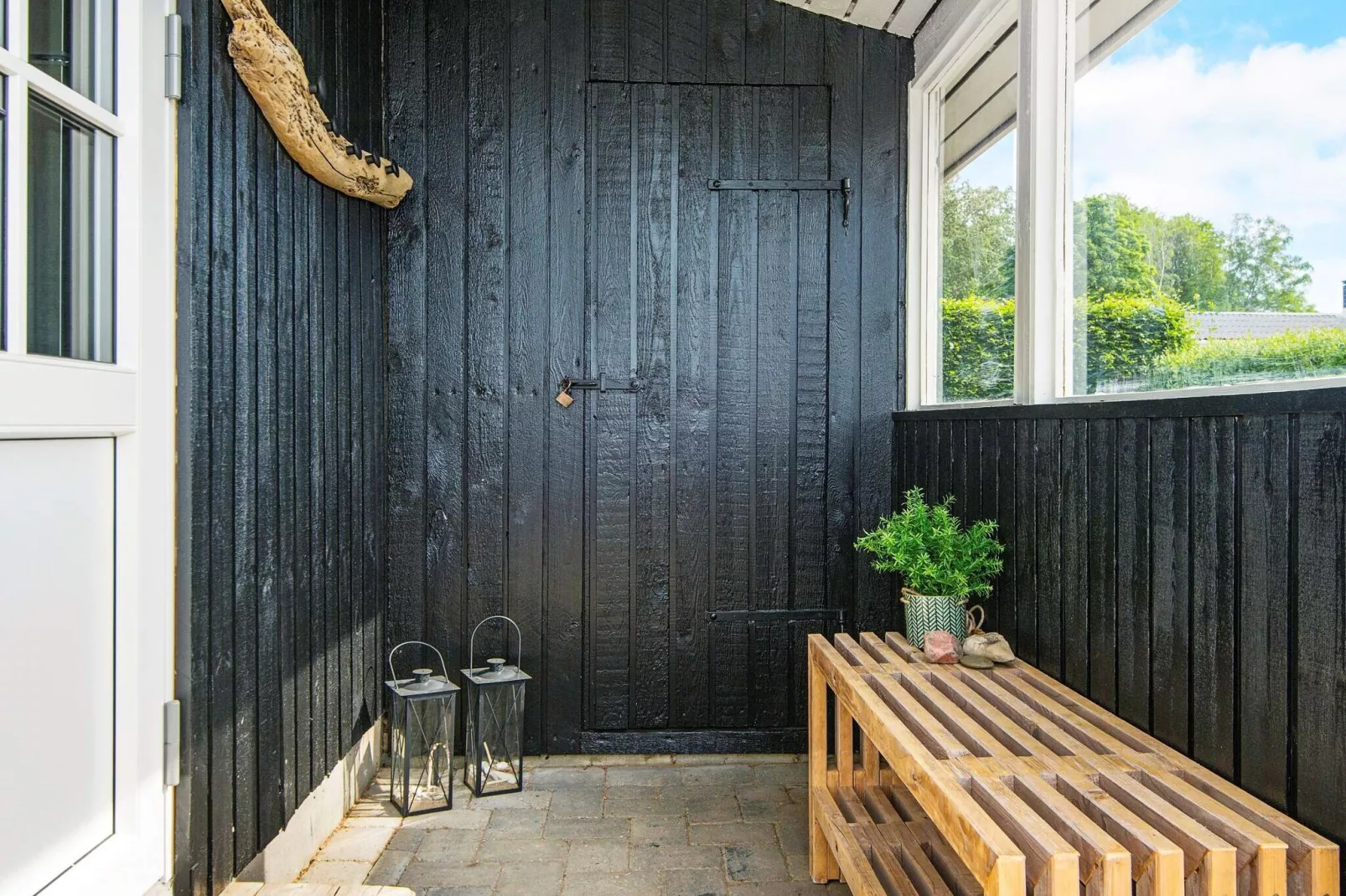 Renovated Waterfront Retreat-By Traum-View