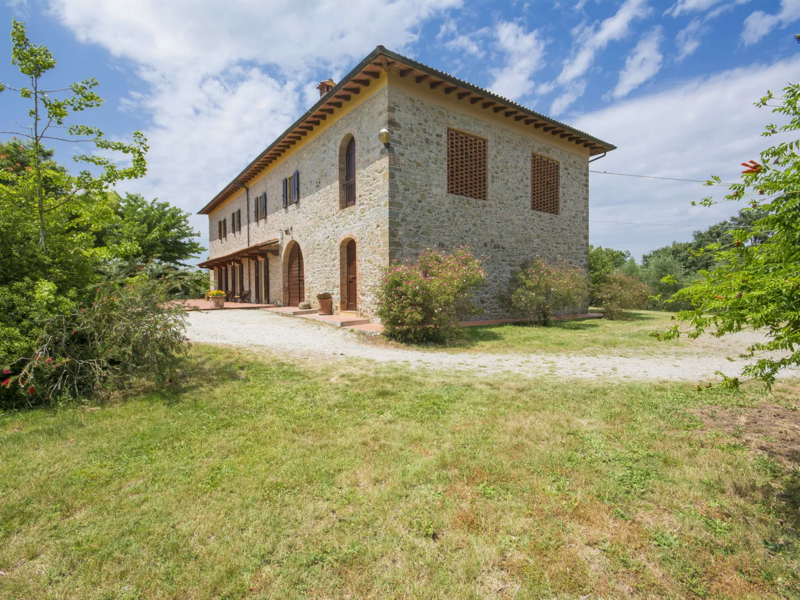 Il Leccio-Outside