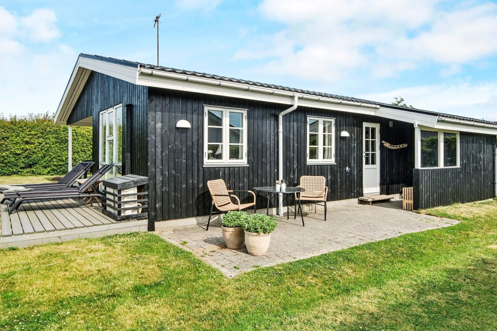 Renovated Waterfront Retreat-By Traum-View