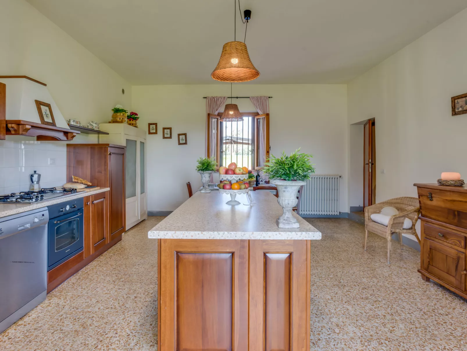 Beboli-Inside