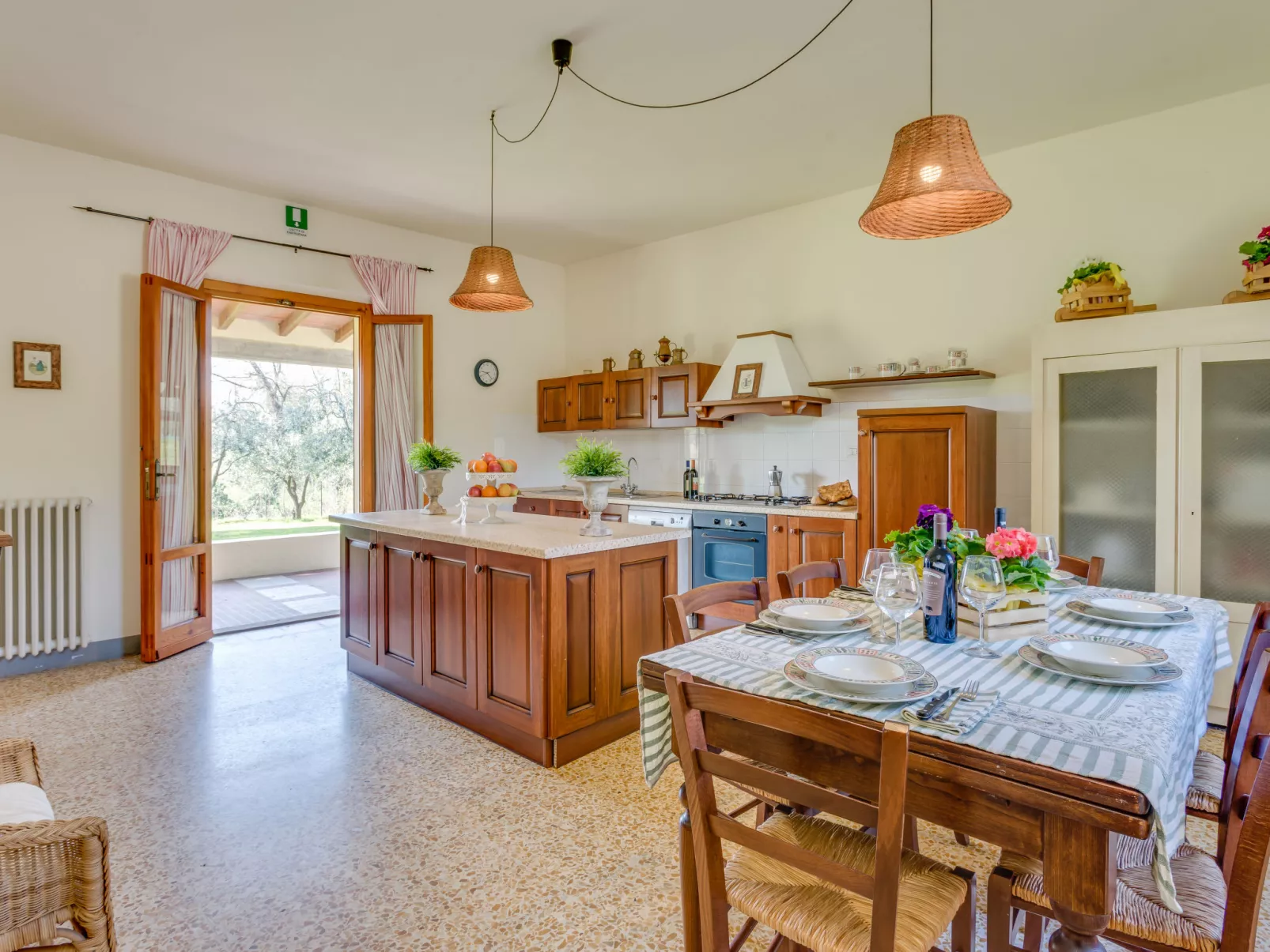 Beboli-Inside
